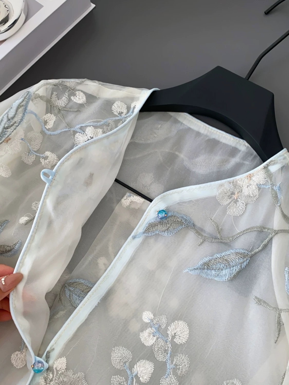 In with the new top CTO1102 images